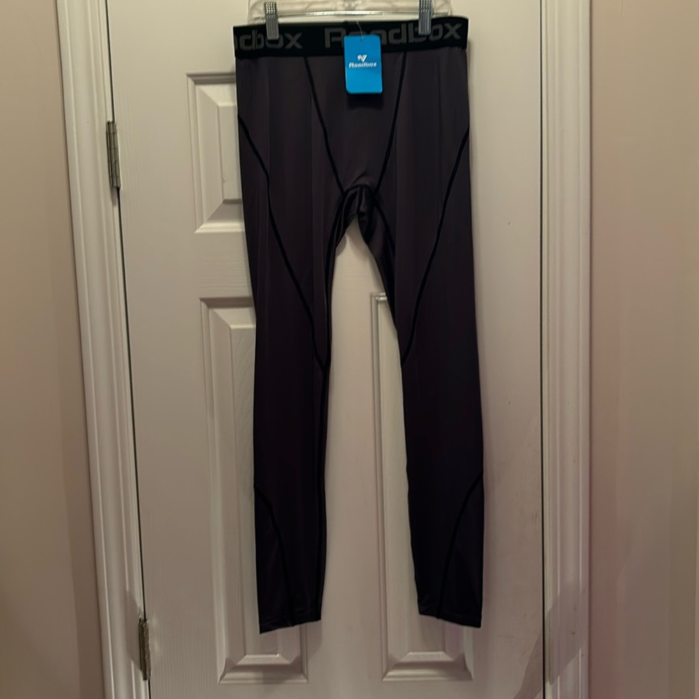 NWT Roadbox compression leggings